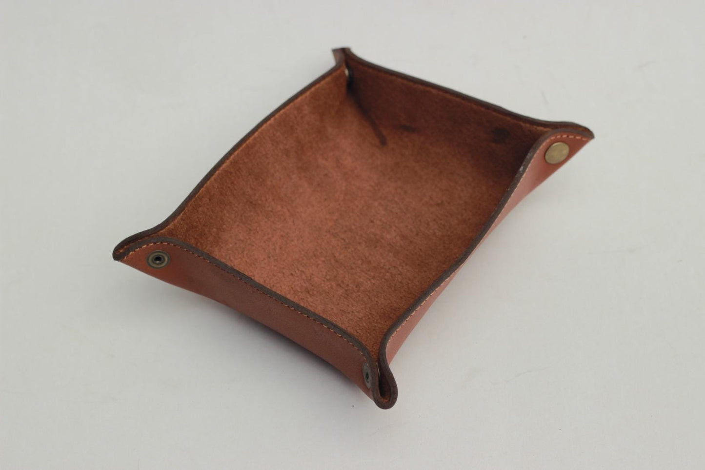 Handmade Leather Valet Tray – Tan Cowhide Desk Organizer